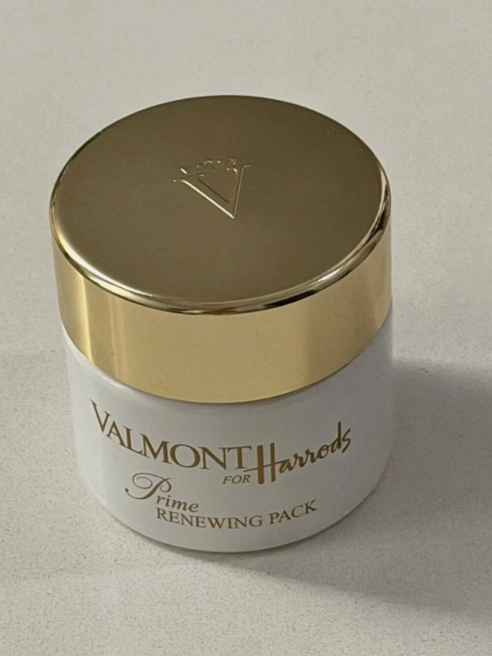 $220 Valmont prime renewing pack 50ml New